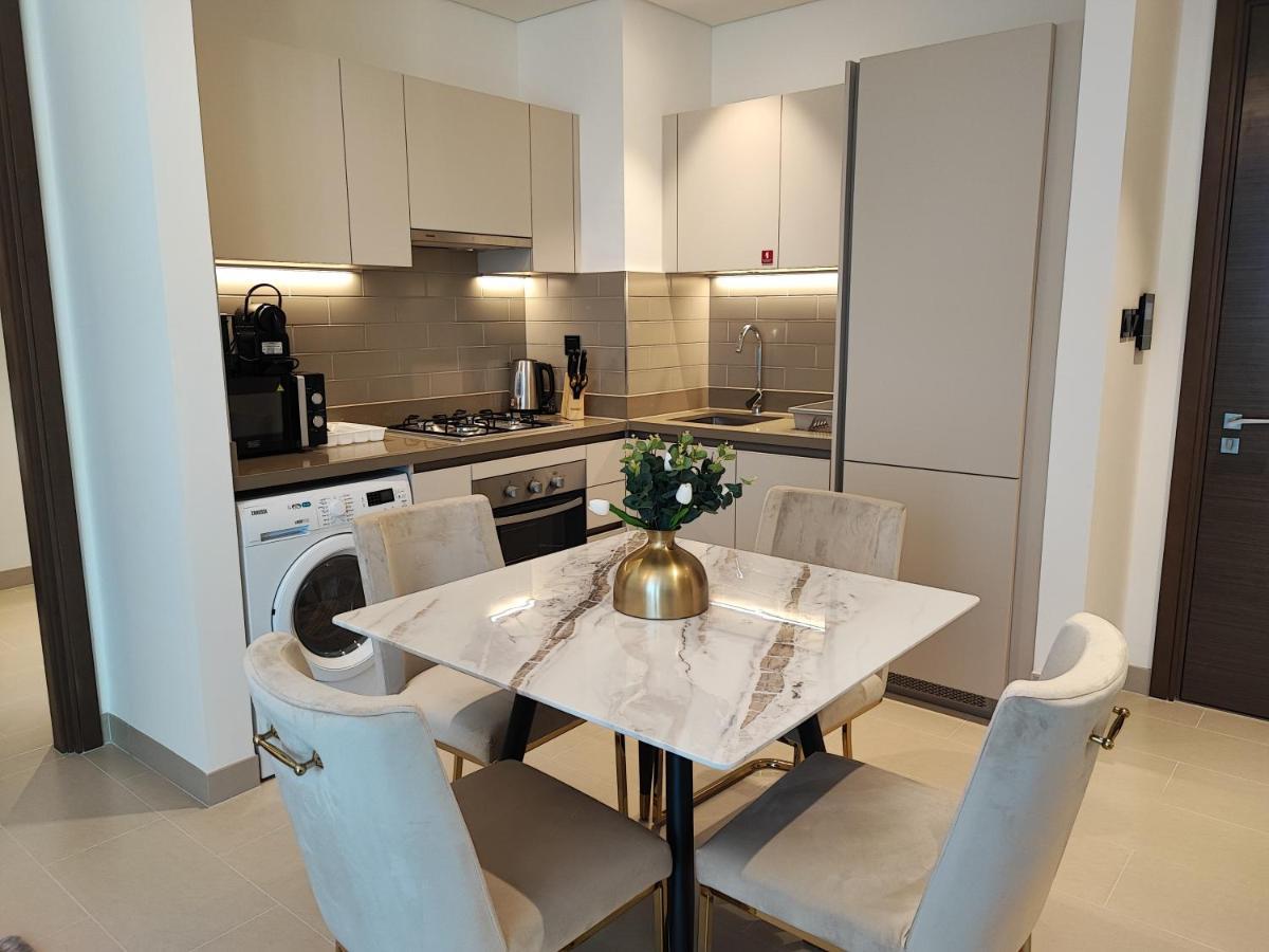 Beautiful 2 Bedroom Next To Business Bay - Sobha Creek Vista شقة *