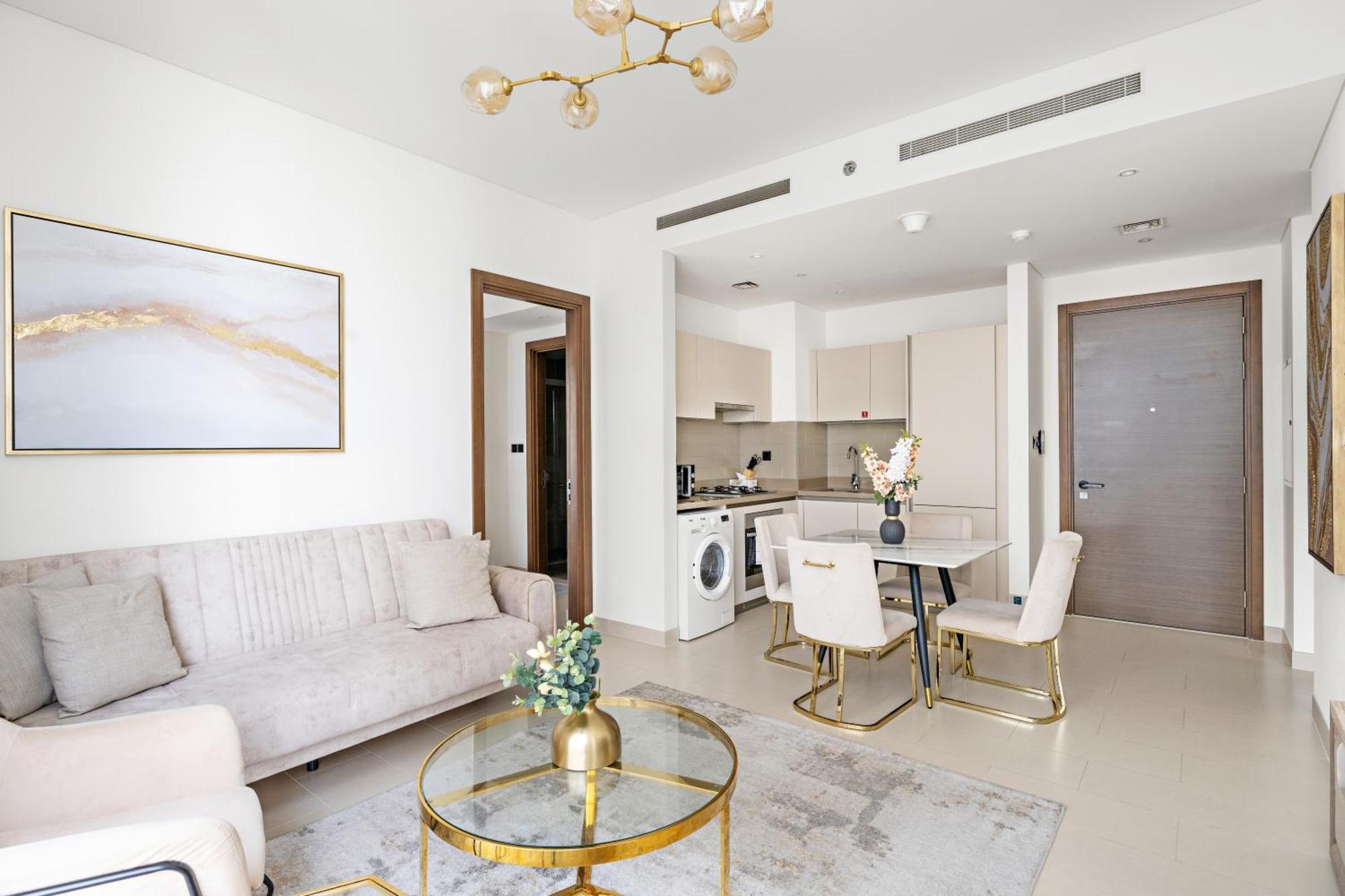 Beautiful 2 Bedroom Next To Business Bay - Sobha Creek Vista * دبي