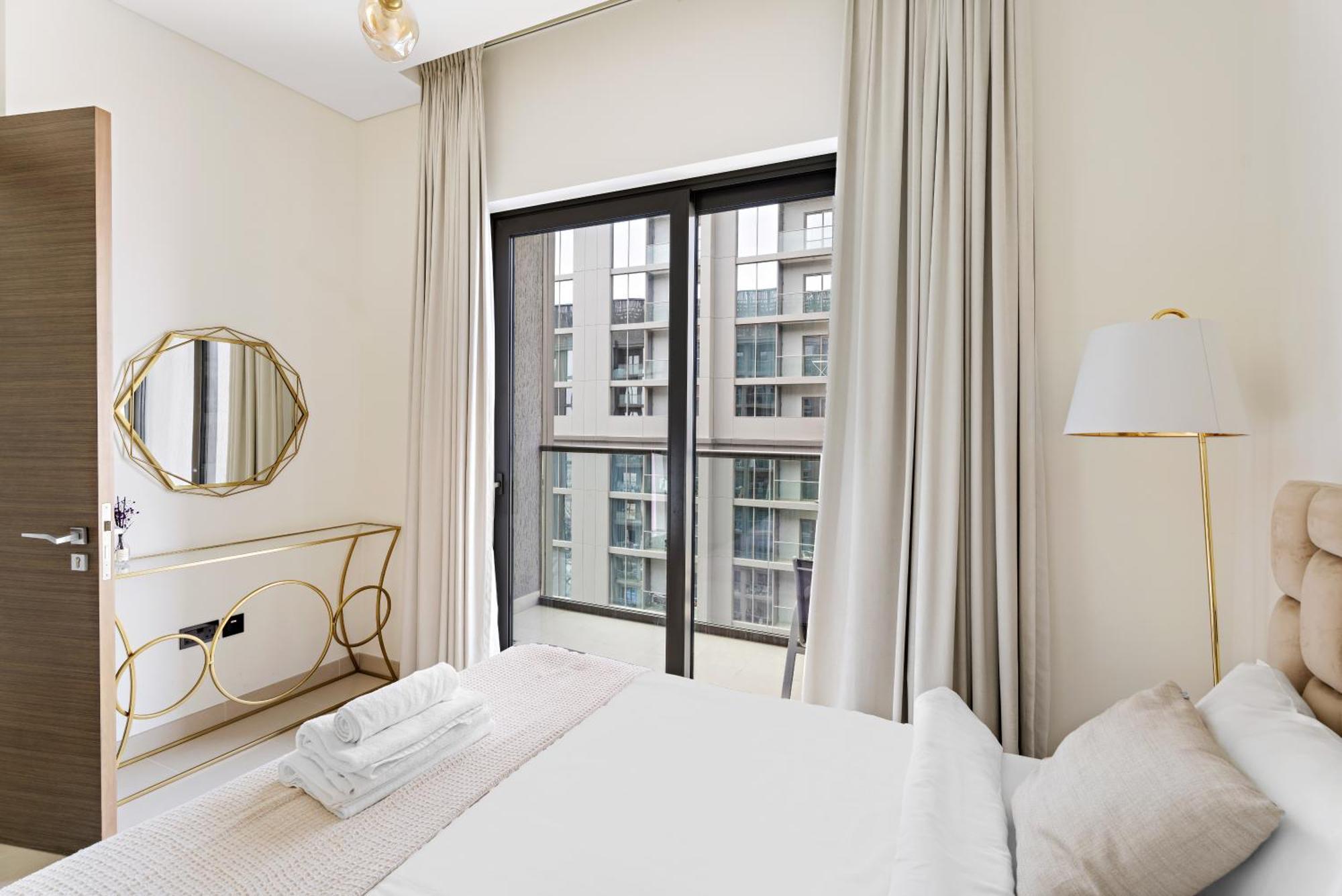 Beautiful 2 Bedroom Next To Business Bay - Sobha Creek Vista شقة دبي