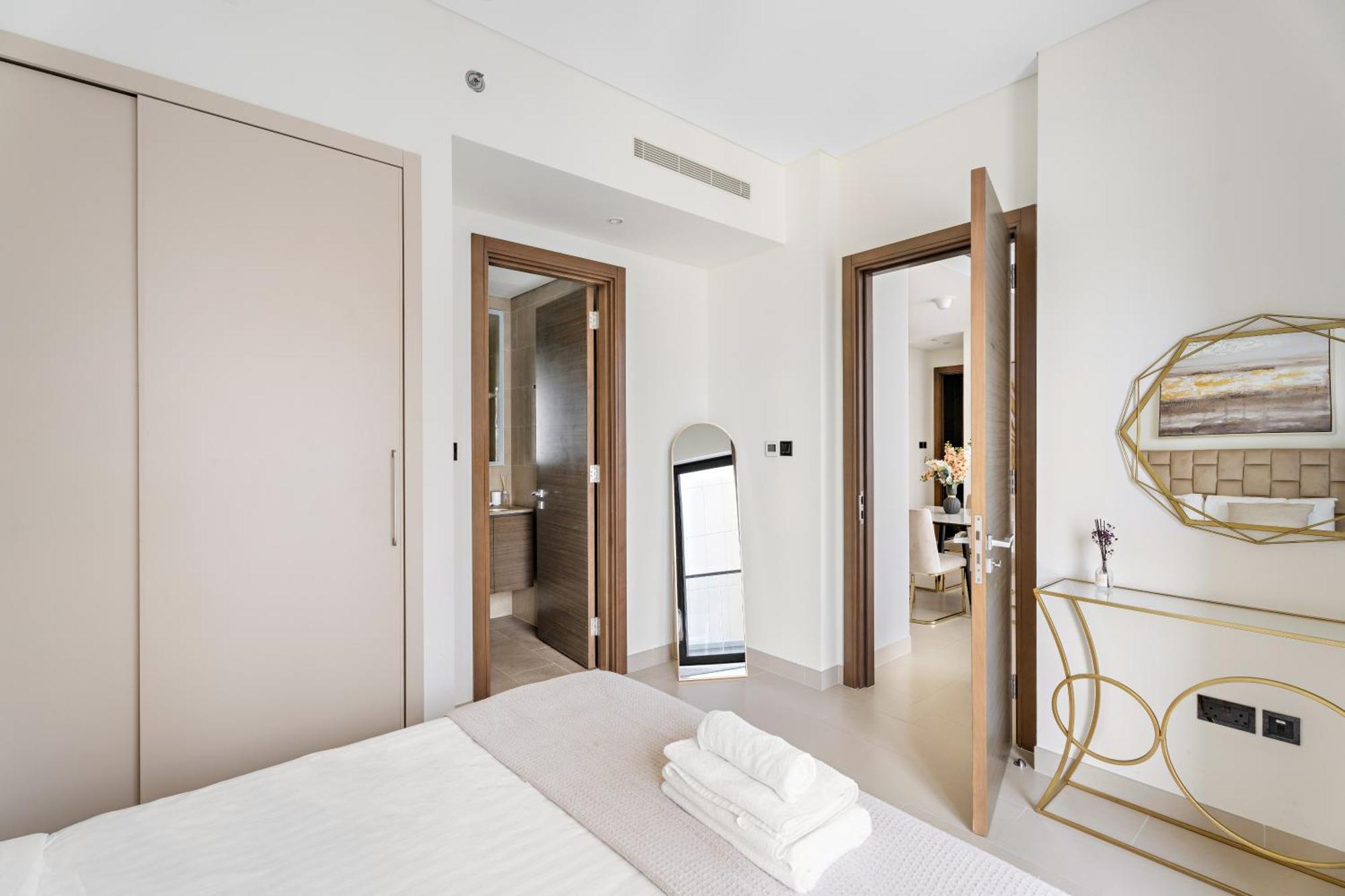 Beautiful 2 Bedroom Next To Business Bay - Sobha Creek Vista Dubai