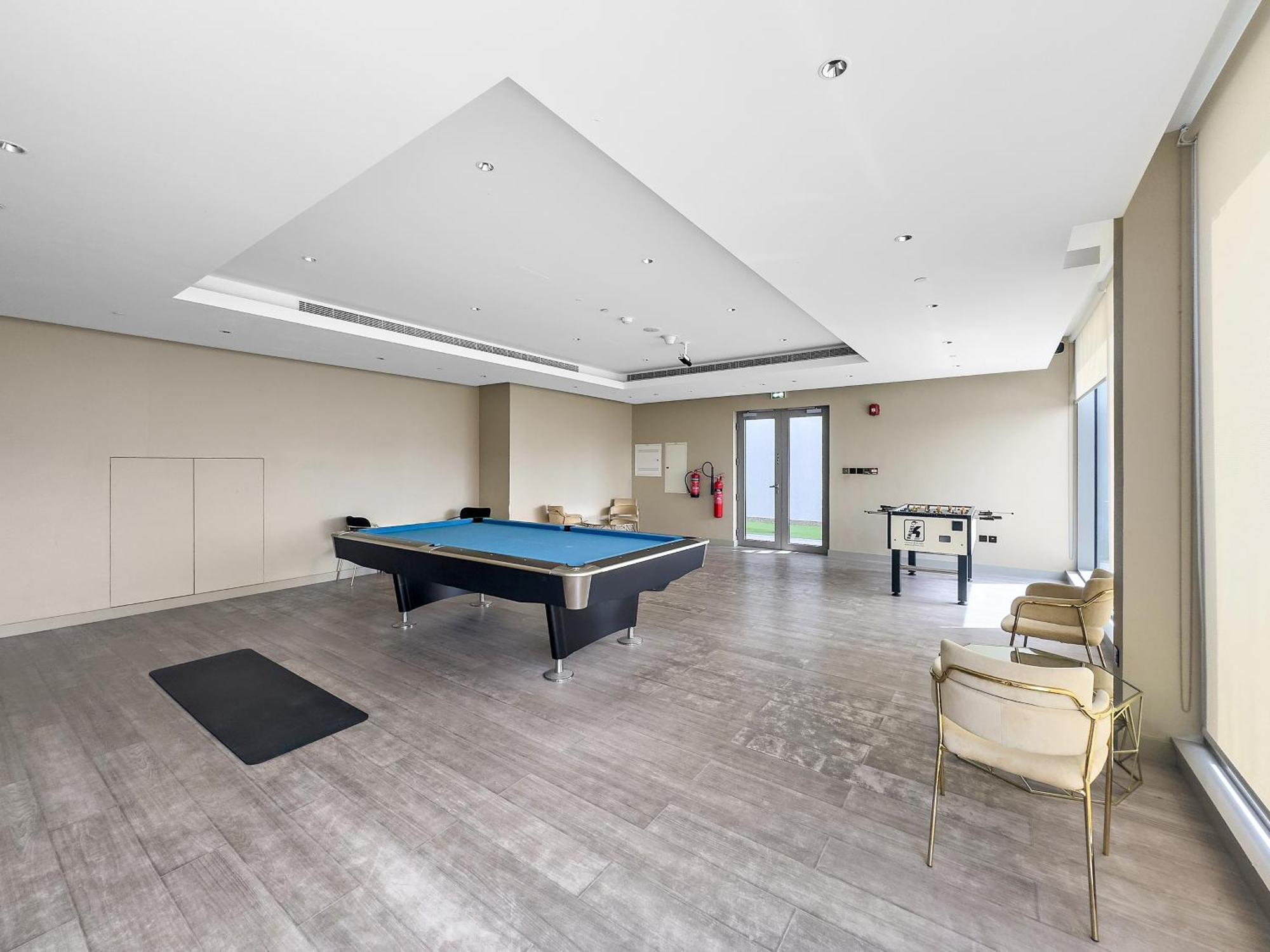 Beautiful 2 Bedroom Next To Business Bay - Sobha Creek Vista Apartment Dubai