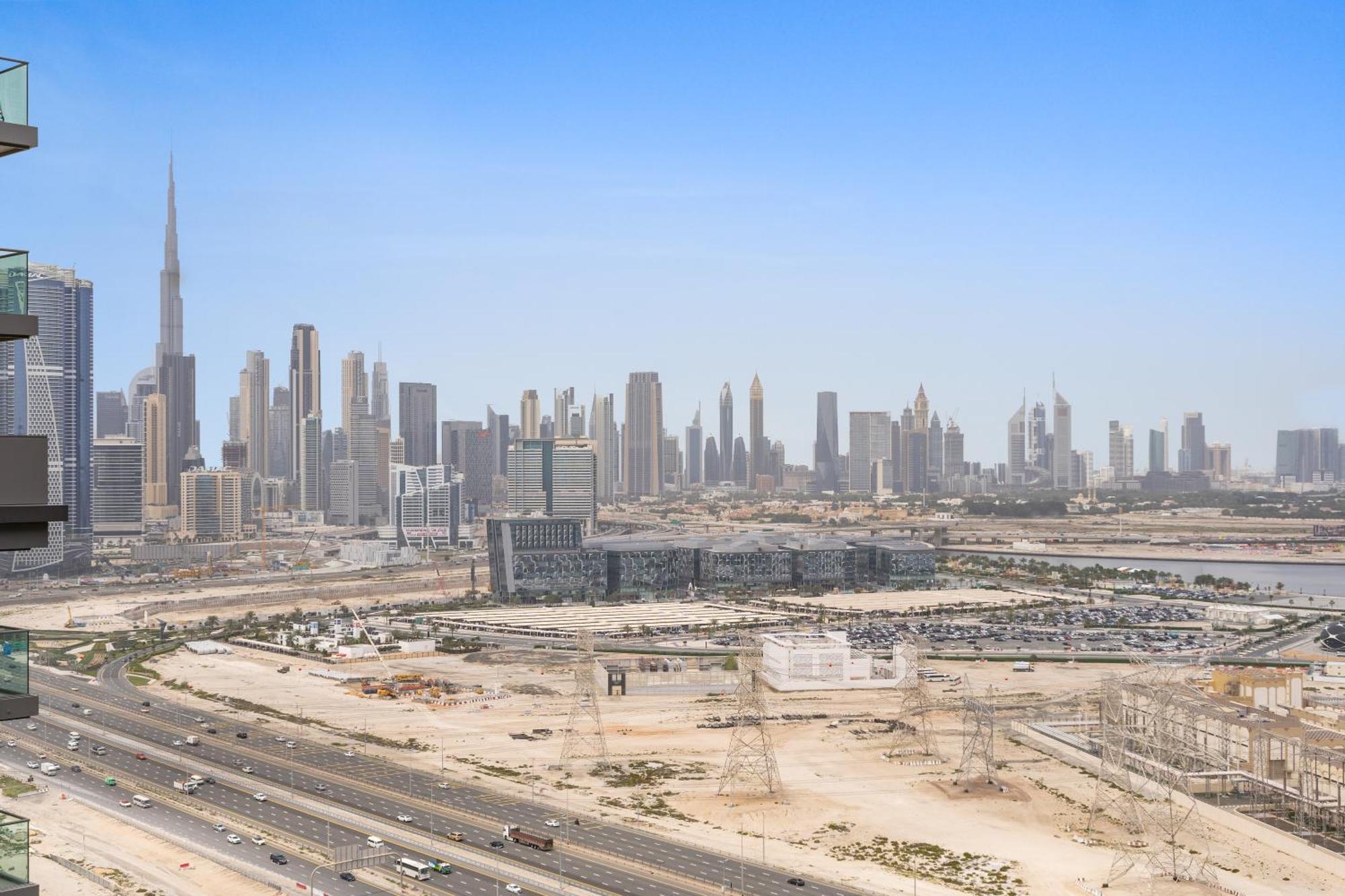 Beautiful 2 Bedroom Next To Business Bay - Sobha Creek Vista Dubai