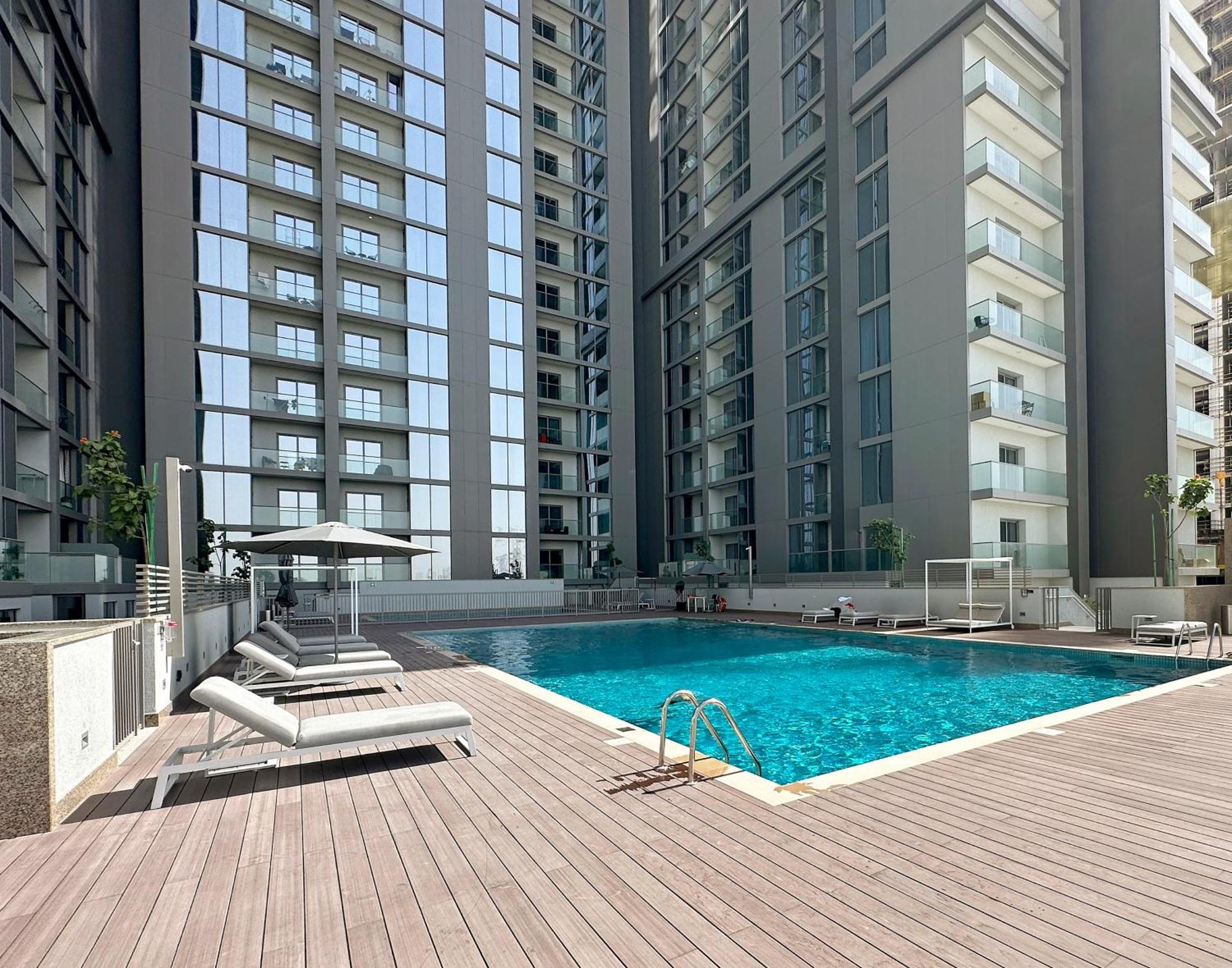 Beautiful 2 Bedroom Next To Business Bay - Sobha Creek Vista شقة دبي